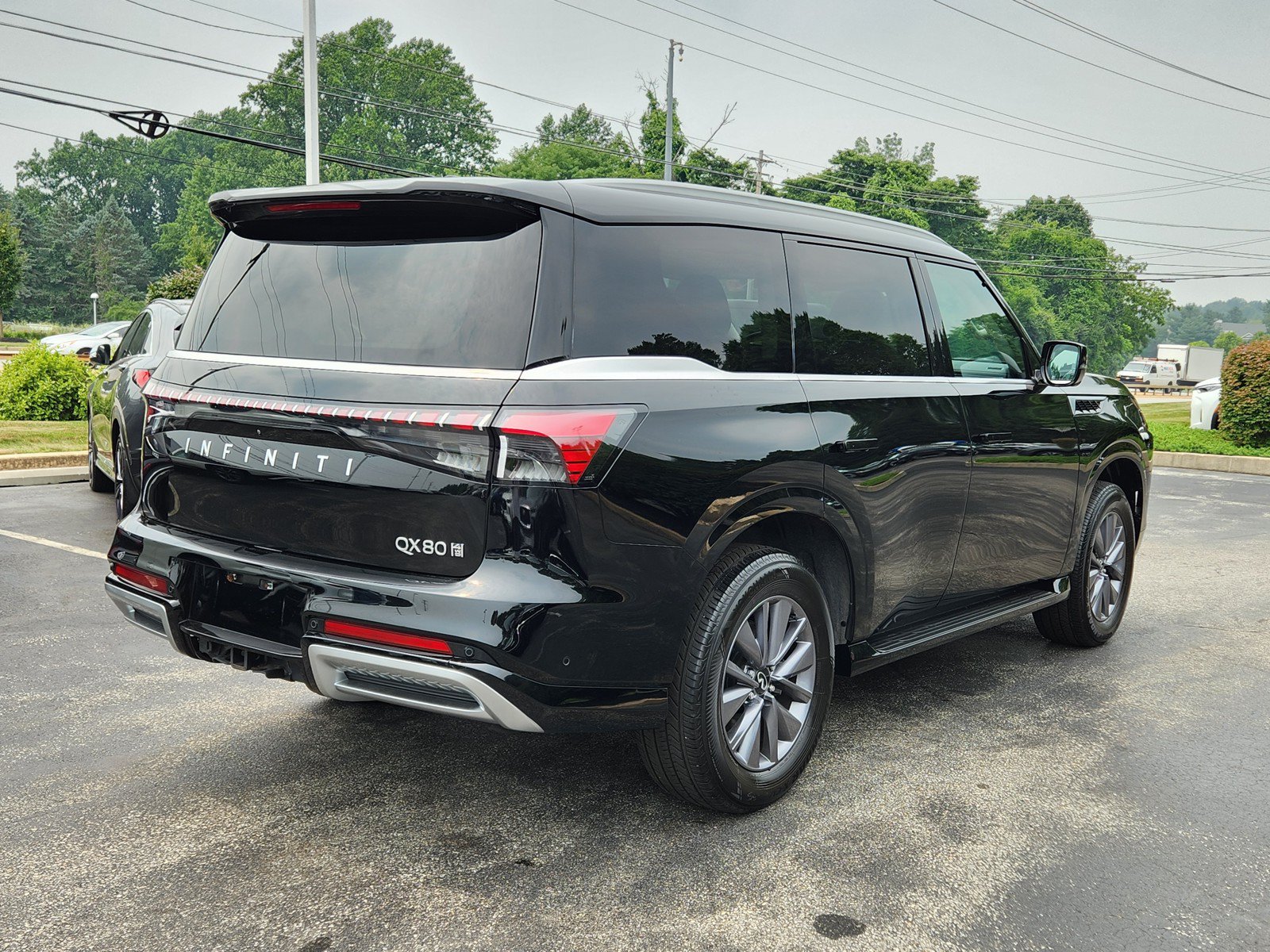 Certified 2025 INFINITI QX80 Pure AWD/4WD image 4