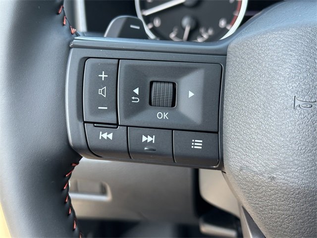 Certified 2025 Nissan Rogue SV image 26