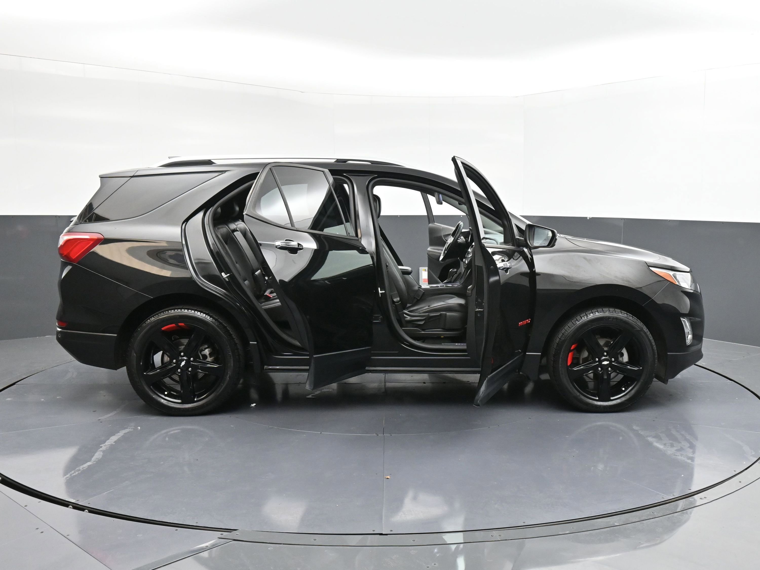 Used 2021 Chevrolet Equinox Premier w/ Redline Edition image 37