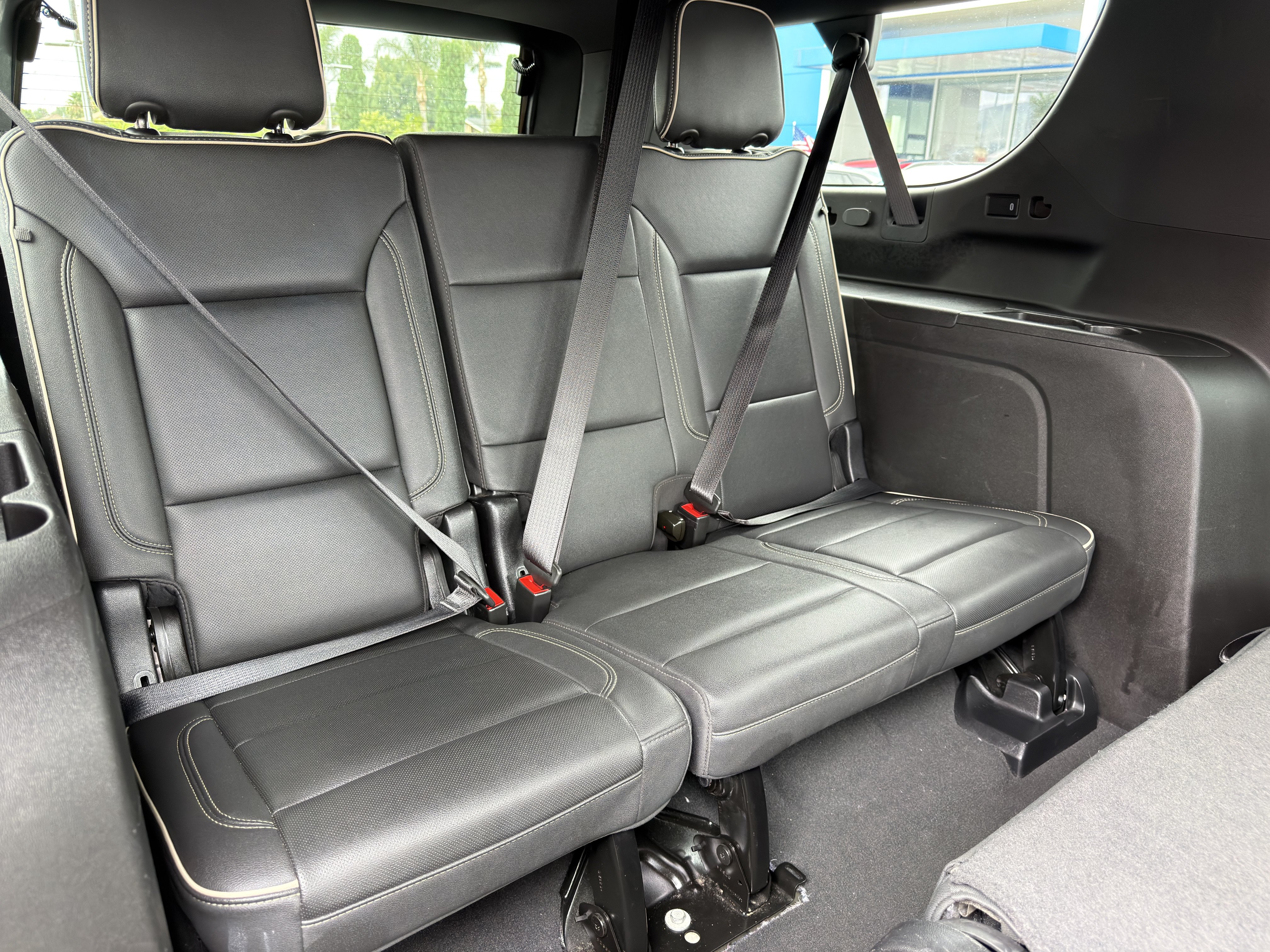Used 2024 Chevrolet Suburban Premier AWD/4WD image 14