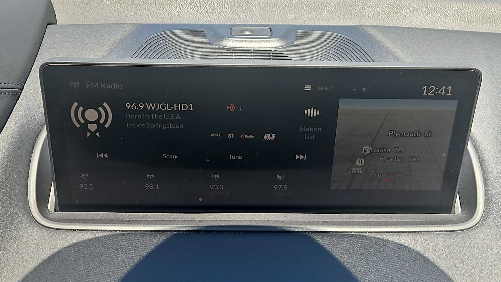 Used 2023 Acura MDX FWD w/ Technology Package image 12