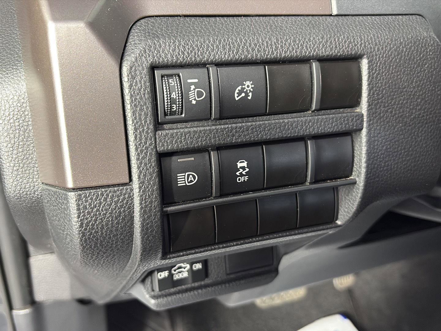 Used 2024 Toyota Tacoma SR5 AWD/4WD image 26