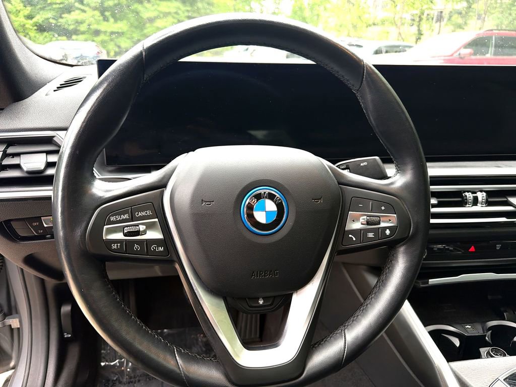 Used 2023 BMW i4 eDrive35 w/ Premium Package RWD image 11