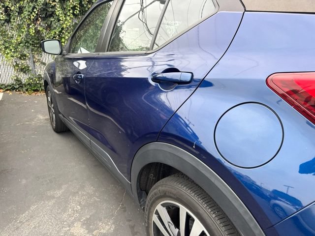 Certified 2020 Nissan Kicks SV FWD image 3
