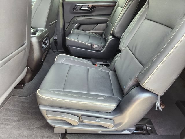 Certified 2025 Chevrolet Suburban Premier RWD image 30