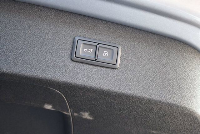 Used 2018 Audi S7 Prestige w/ Driver Assistance Package image 7