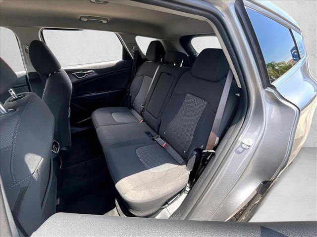 Used 2023 Kia Sportage LX FWD image 28