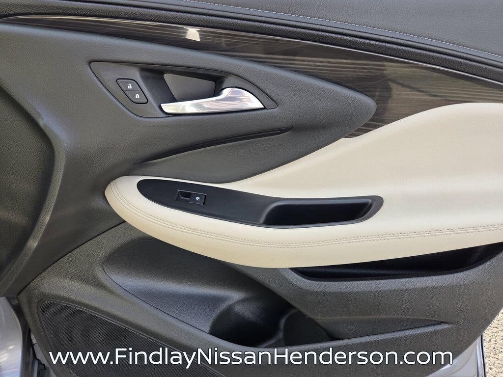 Used 2019 Buick Envision Preferred AWD/4WD image 18