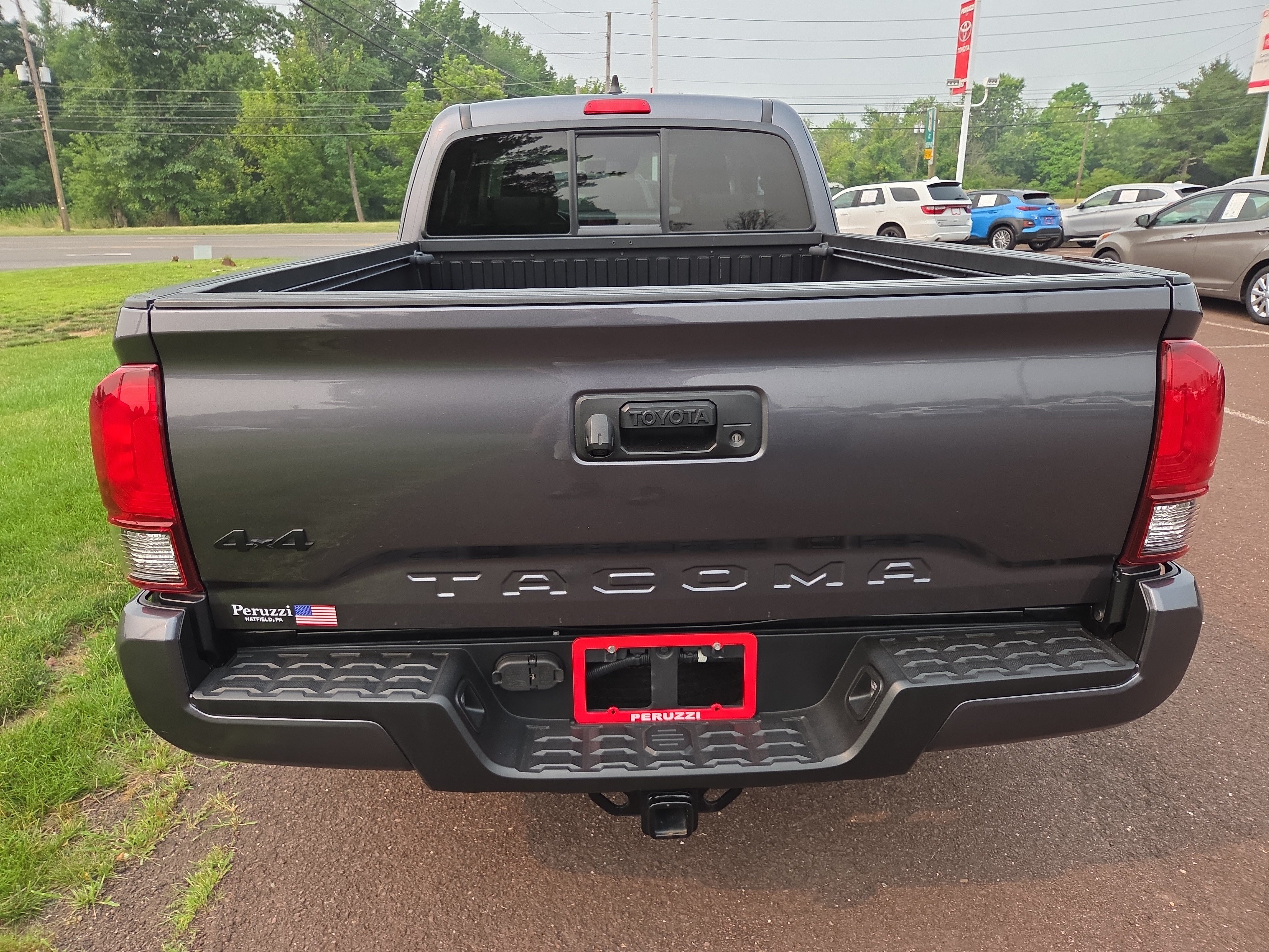 Certified 2020 Toyota Tacoma SR w/ SX Package AWD/4WD image 4