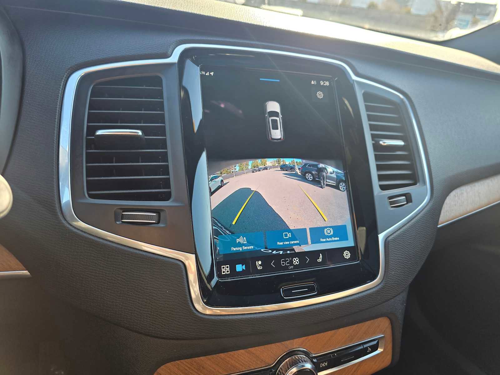 Used 2023 Volvo XC90 T8 Core w/ Climate Package image 30