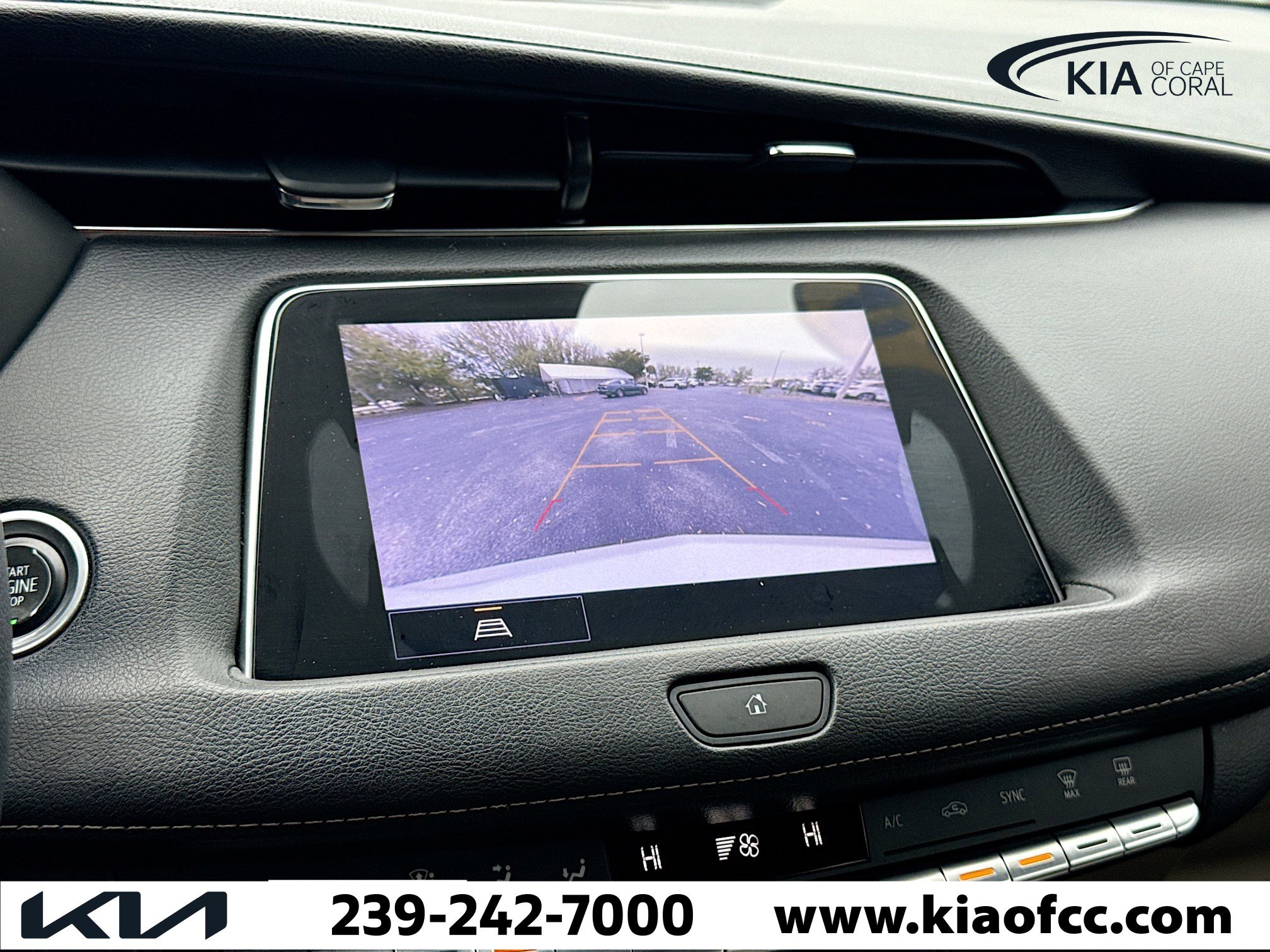 Used 2023 Cadillac XT4 Luxury w/ Driver Awareness Package image 31