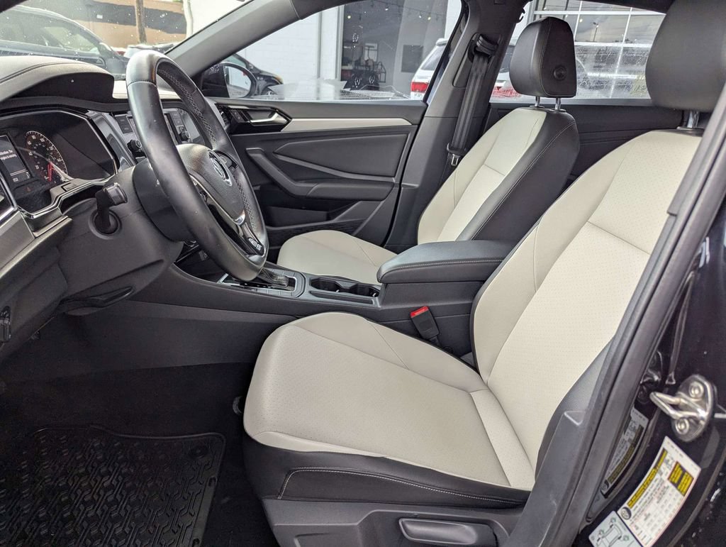 Used 2019 Volkswagen Jetta R-Line FWD image 19