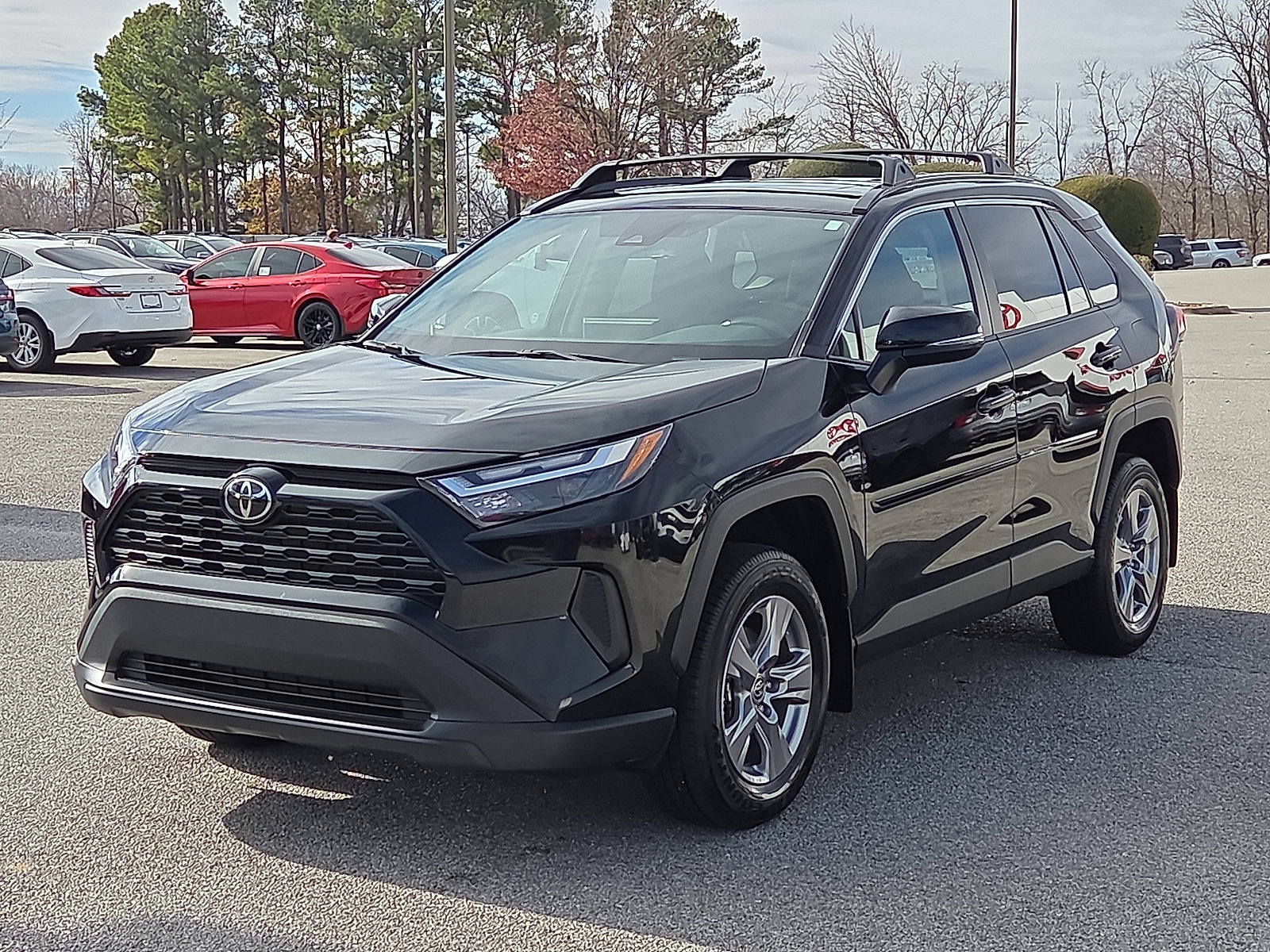 Used 2024 Toyota RAV4 XLE image 2