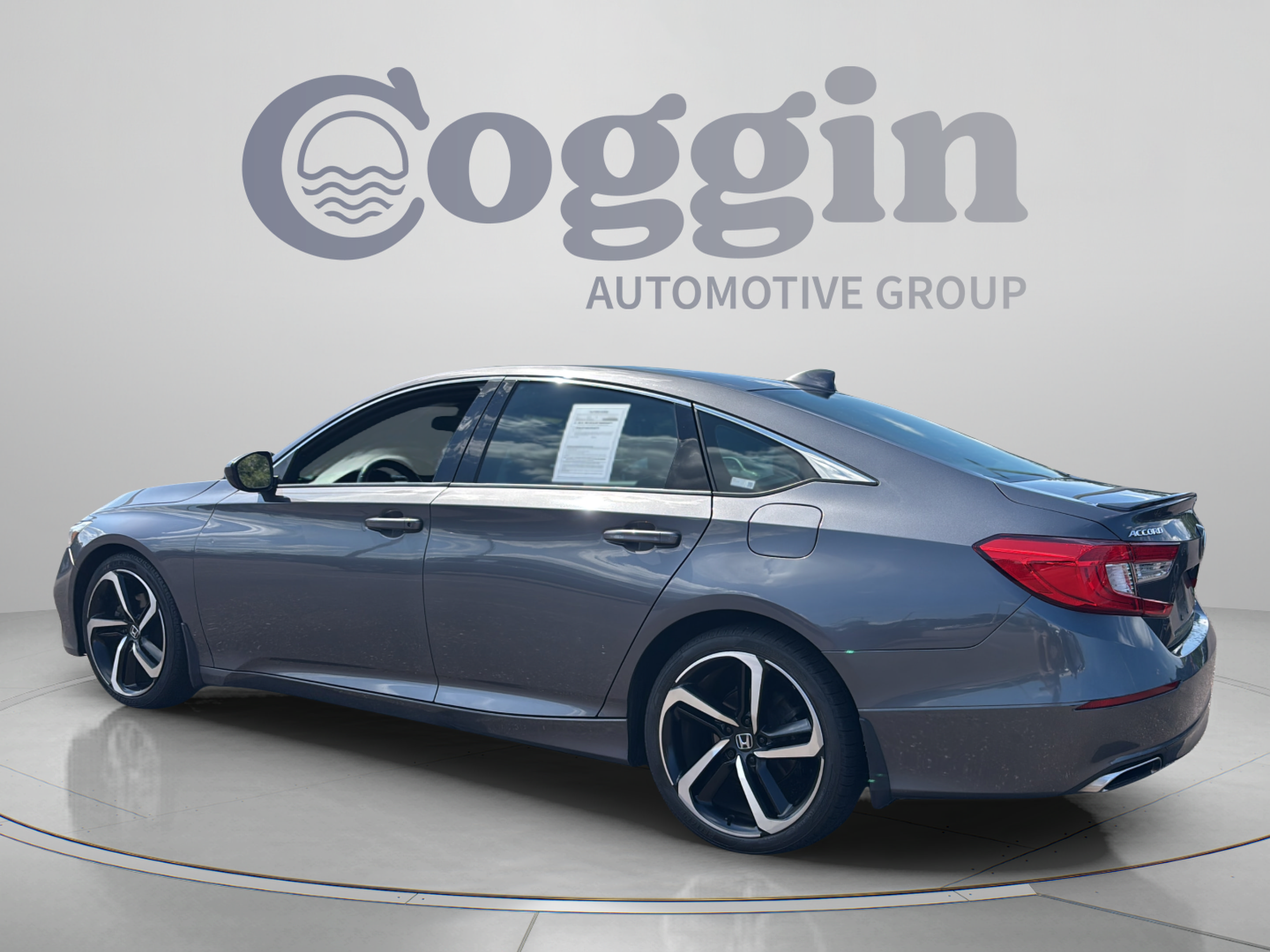 Used 2018 Honda Accord Sport image 3