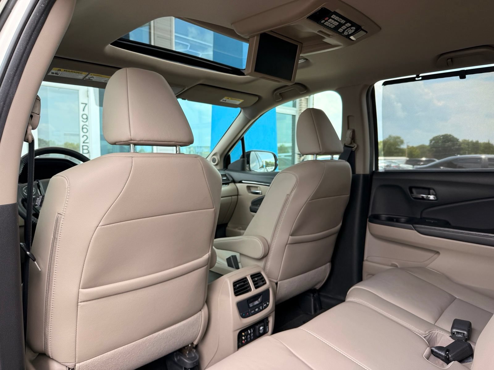 Used 2018 Honda Pilot Touring image 21