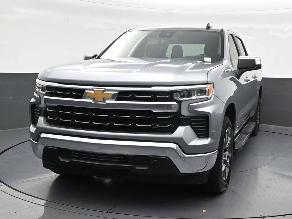 Used 2024 Chevrolet Silverado 1500 LT RWD image 9
