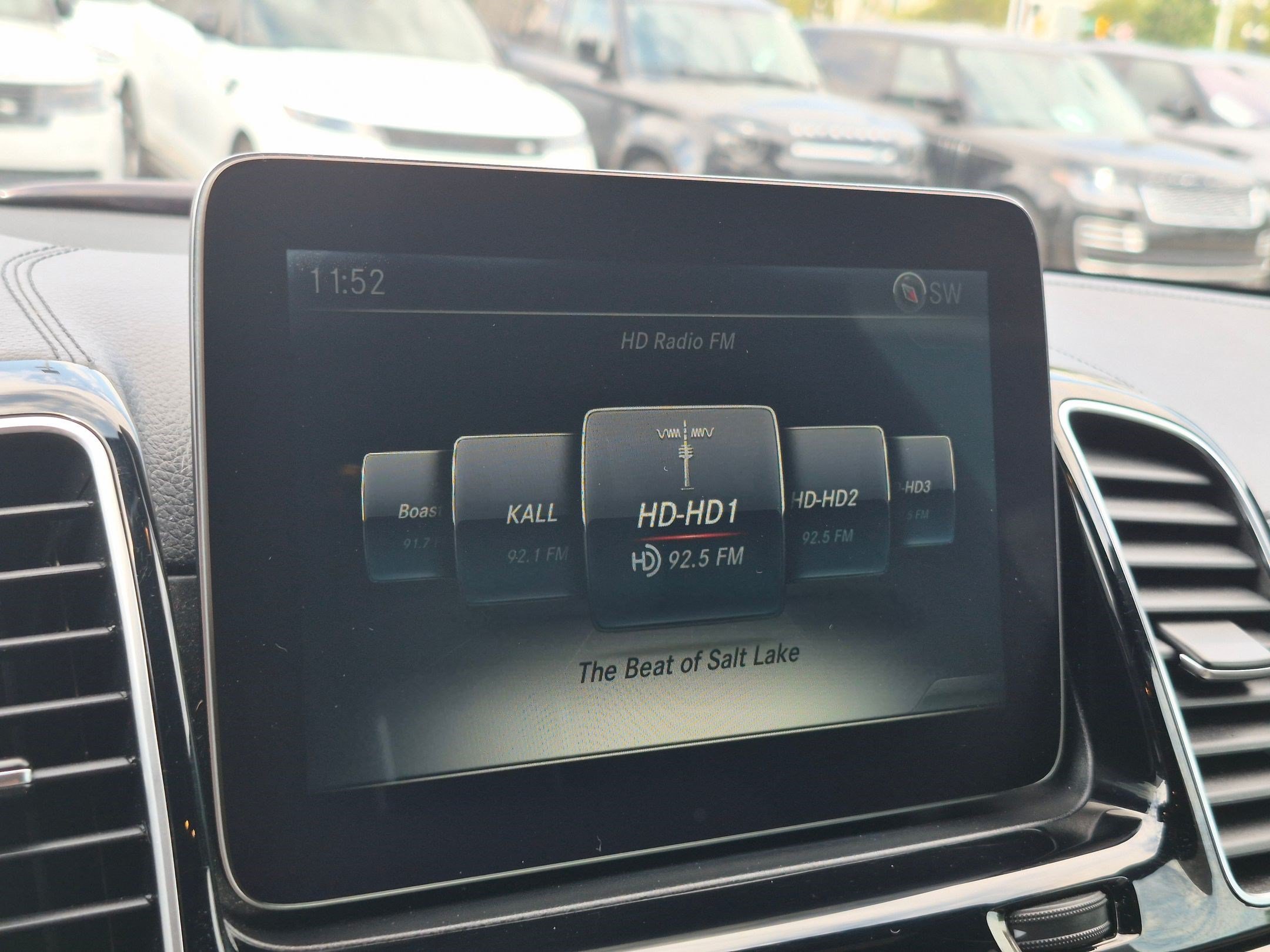 Used 2017 Mercedes-Benz GLS 450 4MATIC image 21