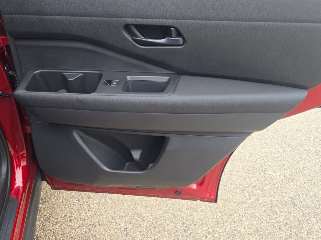 New 2026 Nissan Pathfinder SV w/ SV Premium Package image 8