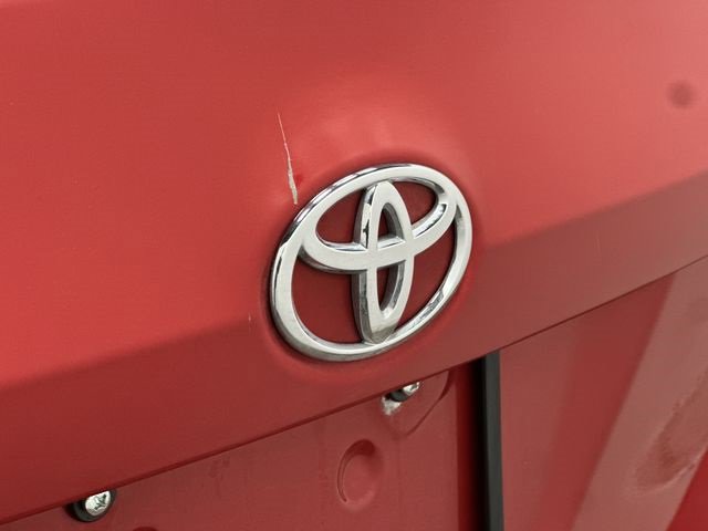 Used 2015 Toyota Corolla LE image 24