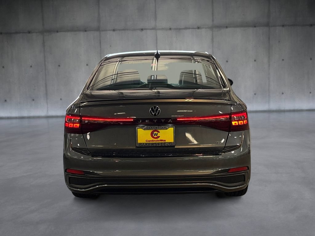 Used 2025 Volkswagen Jetta SE FWD image 4