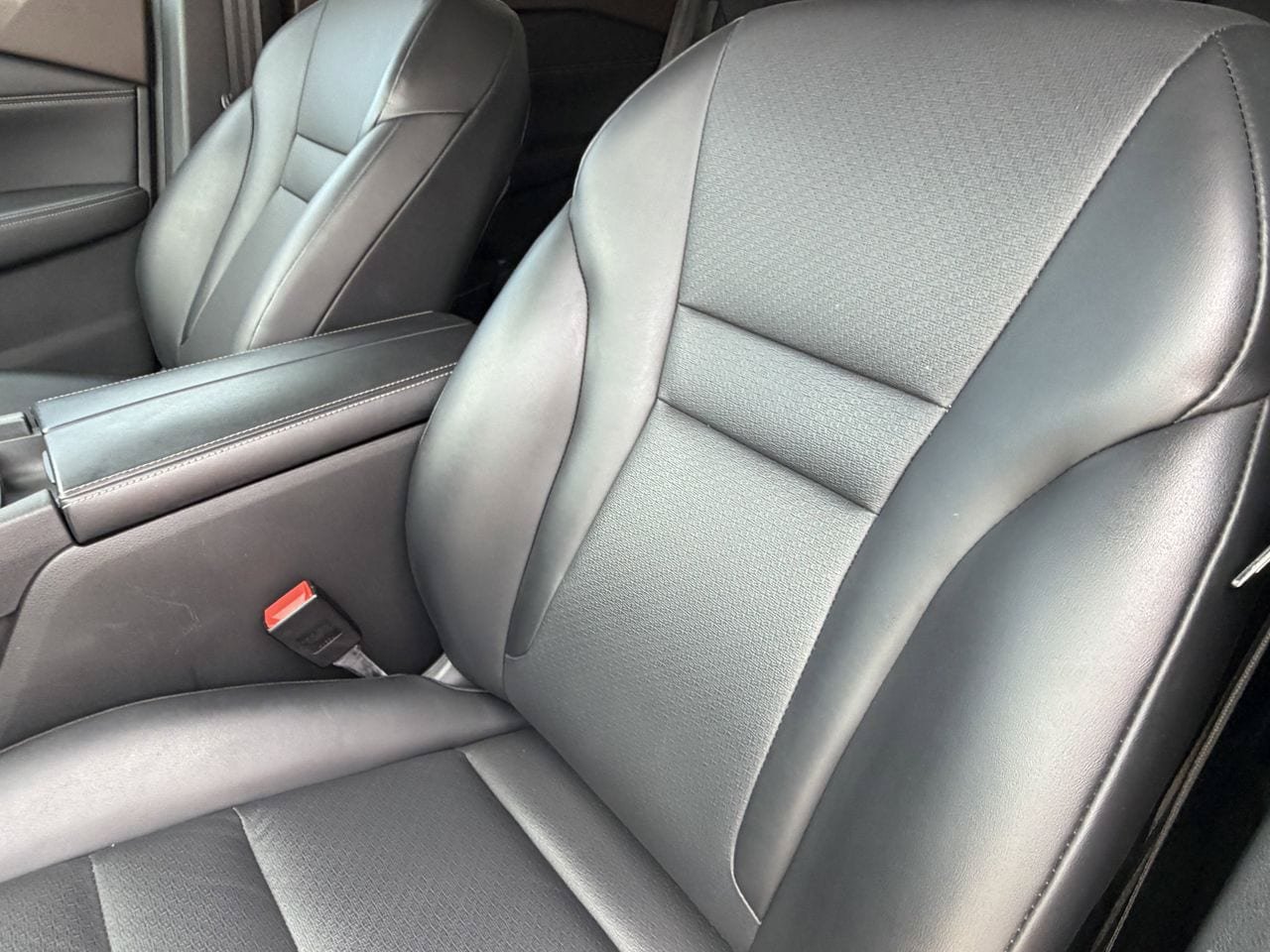 Used 2023 Nissan Rogue SV w/ SV Premium B Package FWD image 23