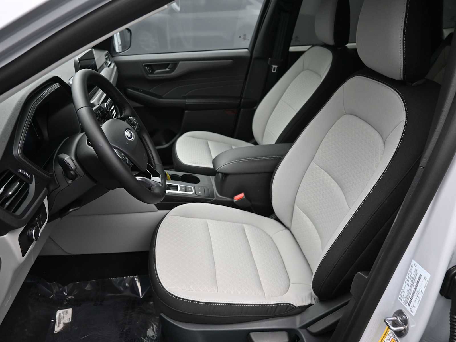 New 2025 Ford Escape Active w/ Cold Weather Package image 10