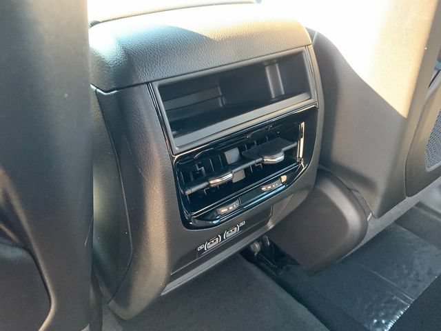 New 2027 Jeep Grand Cherokee Laredo AWD/4WD image 14