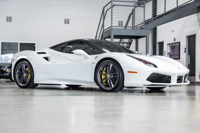 Used 2016 Ferrari 488 GTB RWD image 8