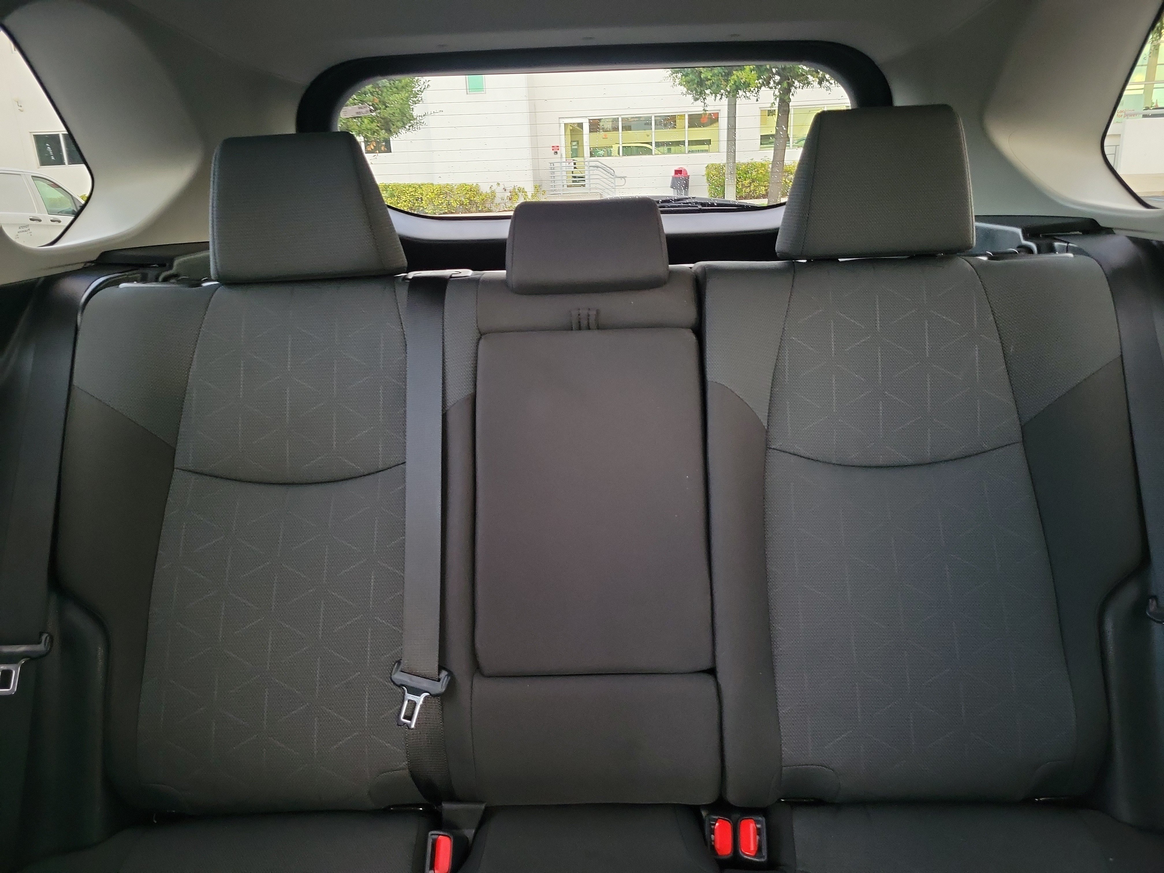 Used 2025 Toyota RAV4 XLE w/ Convenience Package FWD image 21