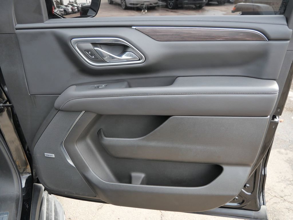 Used 2023 Chevrolet Tahoe LT w/ LT Signature Package image 13