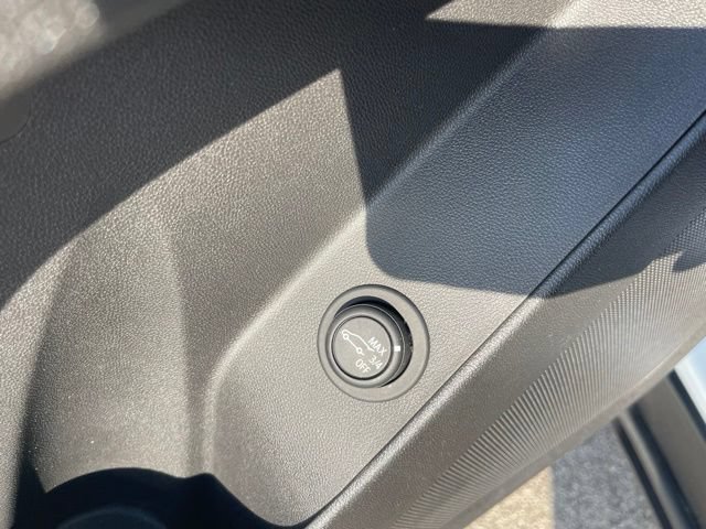 Used 2024 Chevrolet Equinox LT w/ LPO, Floor Liner Package FWD image 6