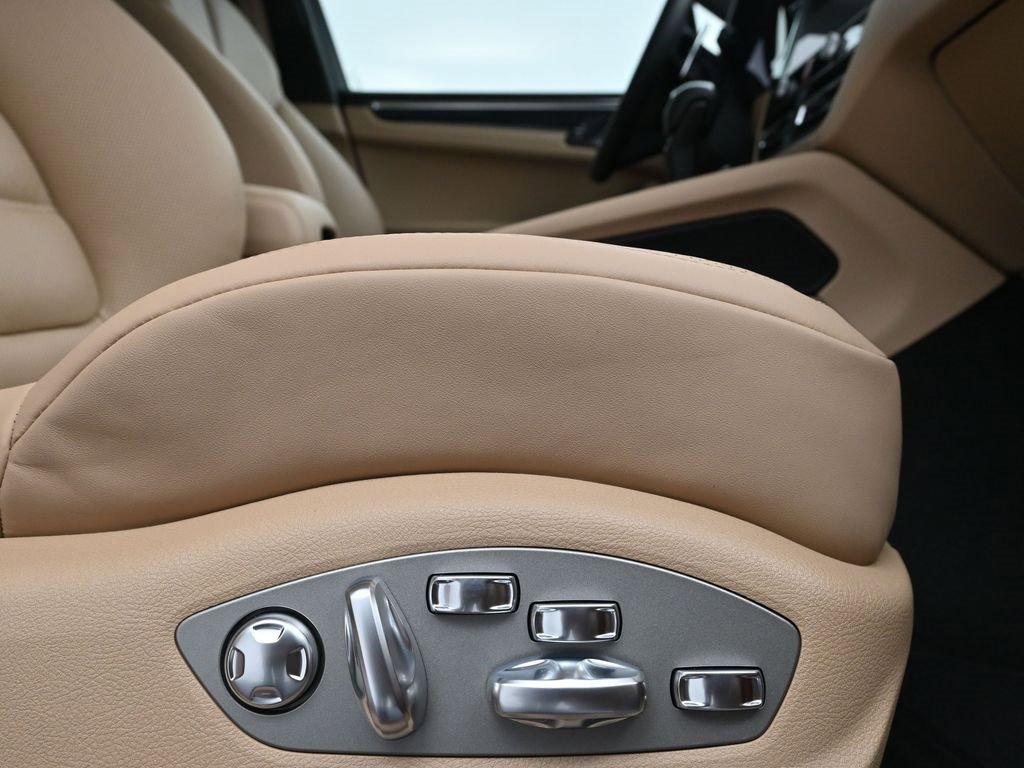 New 2026 Porsche Macan image 15