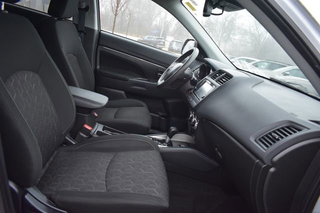 Used 2023 Mitsubishi Outlander Sport ES image 12