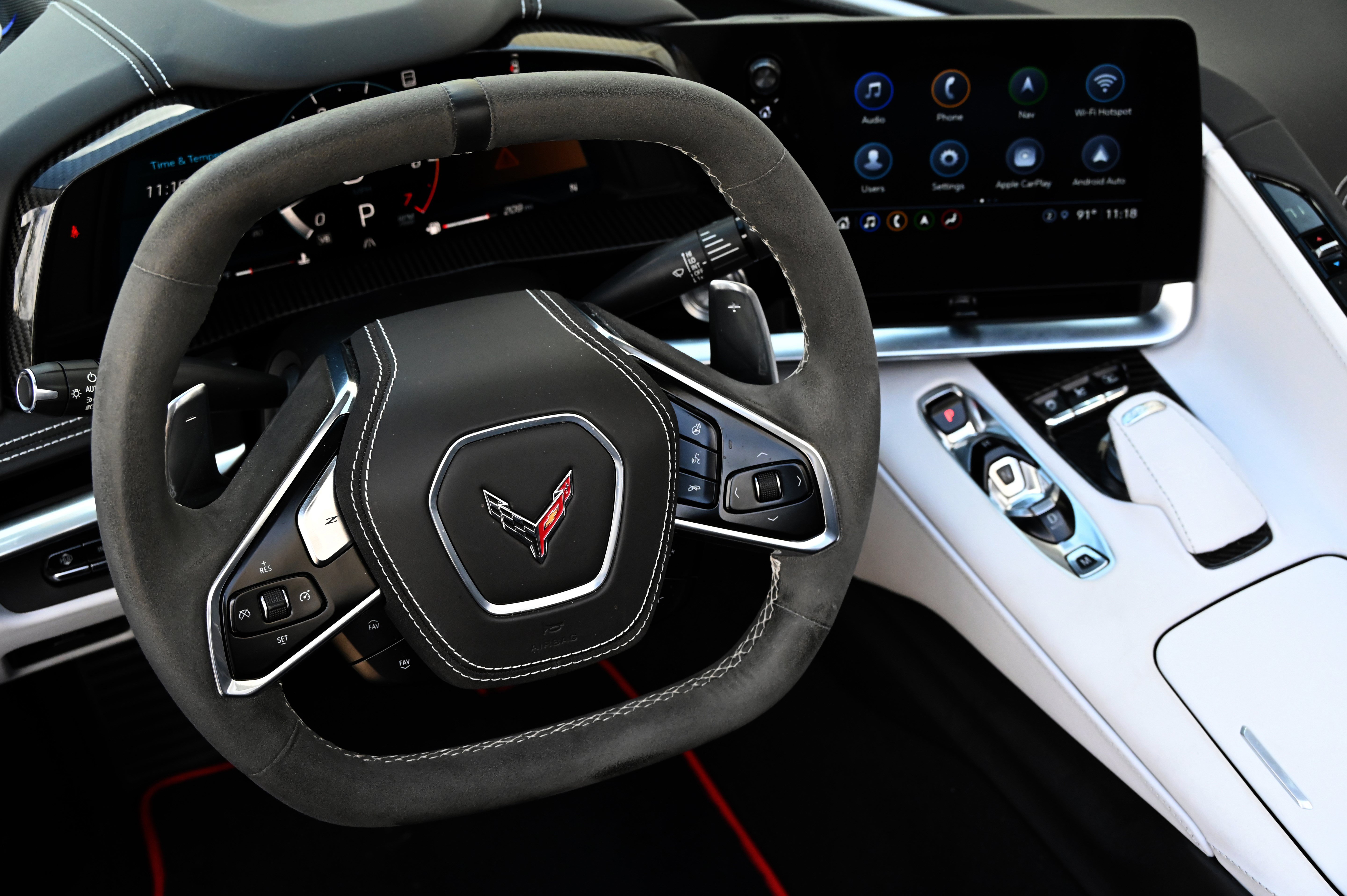 Used 2022 Chevrolet Corvette Stingray Premium Conv w/ Z51 Performance Package RWD image 16