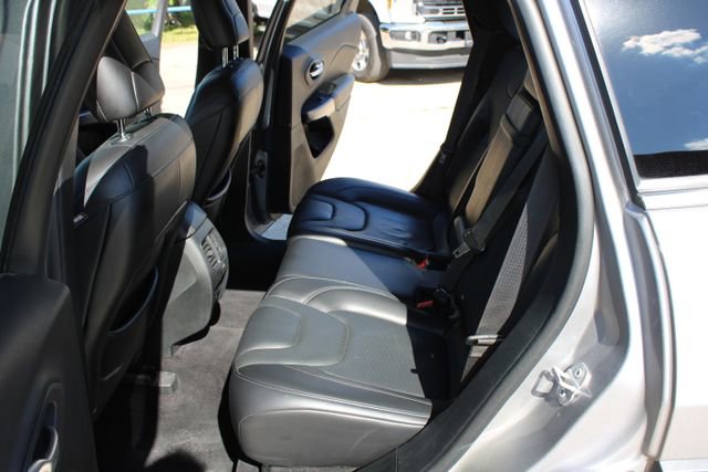 Used 2019 Jeep Cherokee Limited FWD image 35