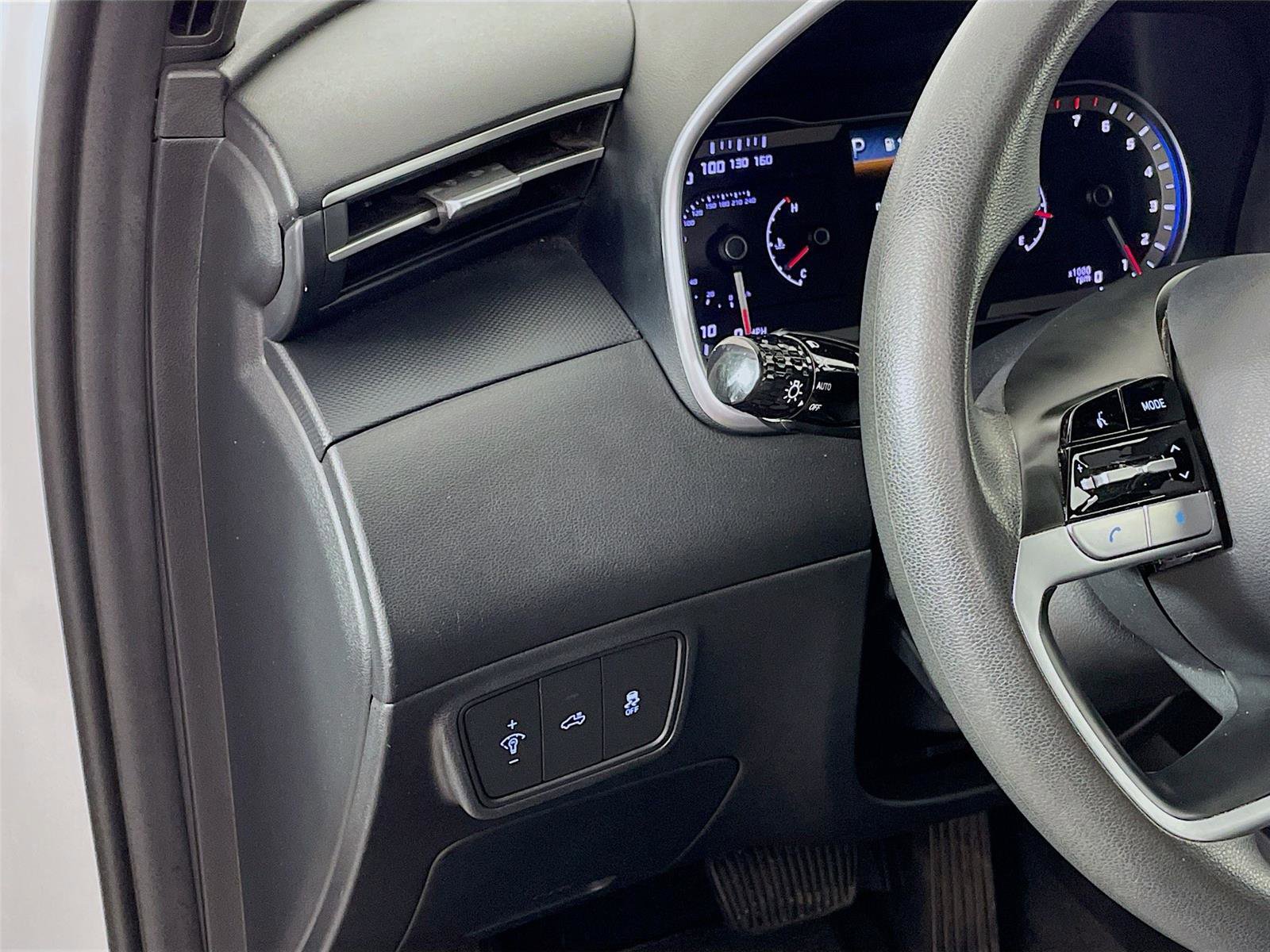 Used 2022 Hyundai Santa Cruz SEL image 13