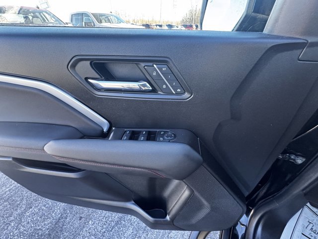 Used 2023 Chevrolet Colorado Z71 w/ Z71 Convenience Package 2 image 12