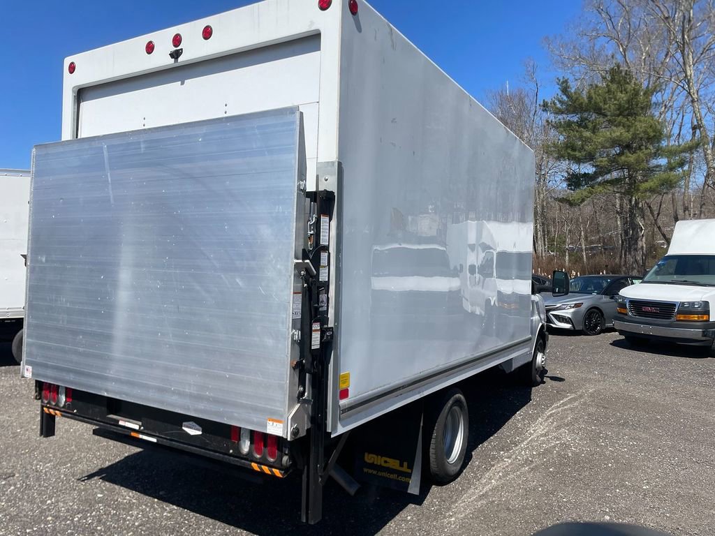 Used 2023 Chevrolet Express 3500 w/ Power Convenience Package RWD image 5