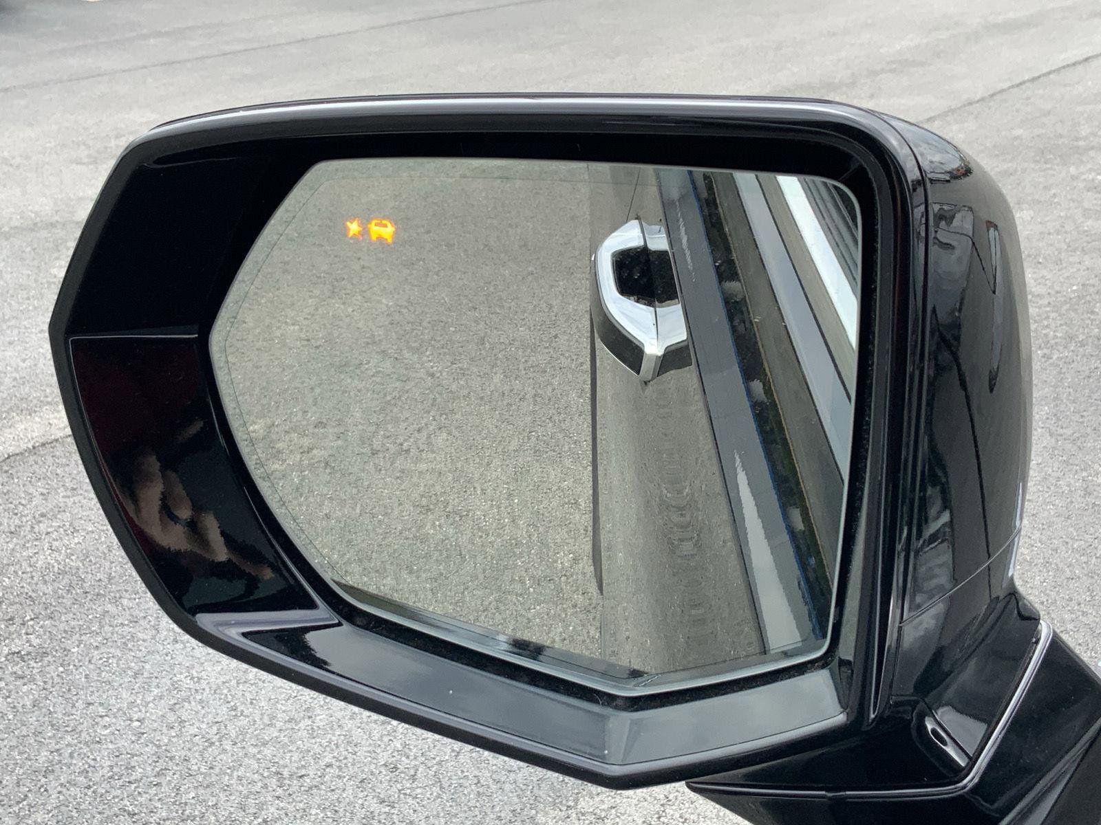 Used 2025 GMC Yukon Elevation w/ Elevation Premium Package image 25