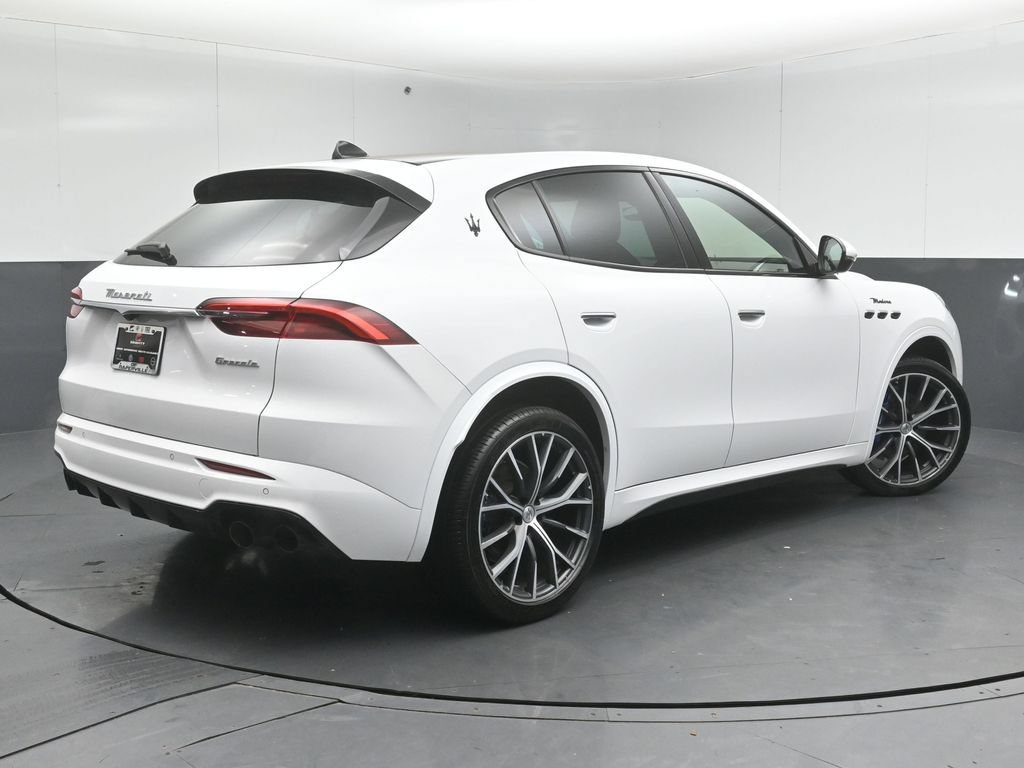 Used 2023 Maserati Grecale Modena AWD/4WD image 3
