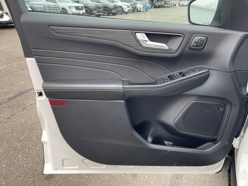 New 2026 Ford Escape Platinum w/ Premium Technology Package image 18
