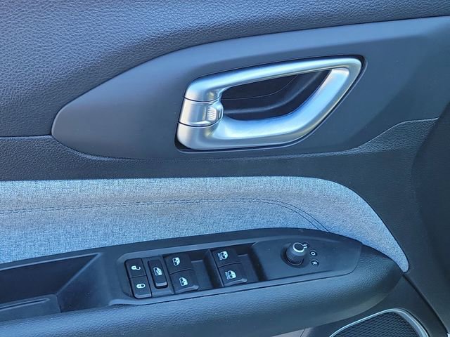 Used 2023 Jeep Compass Sport image 22
