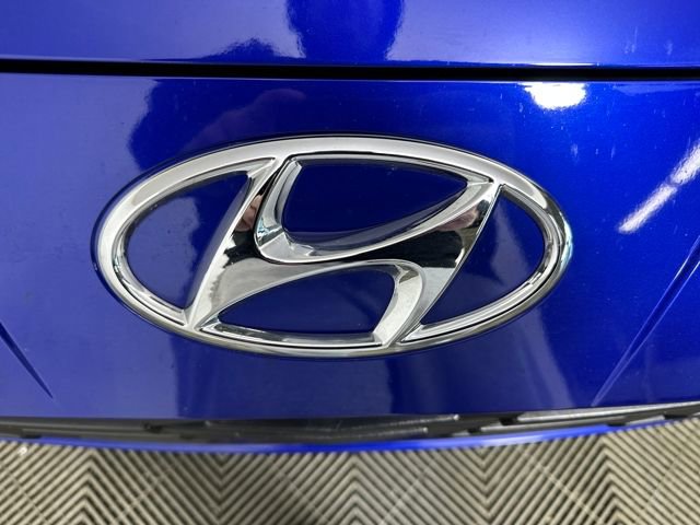 Certified 2023 Hyundai Elantra SE image 9