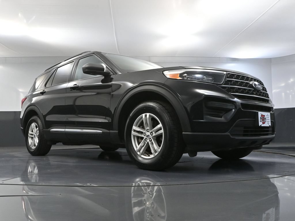 Used 2023 Ford Explorer XLT AWD/4WD image 54