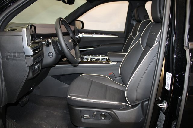 New 2026 Cadillac Escalade ESV Luxury w/ Touring Package image 4