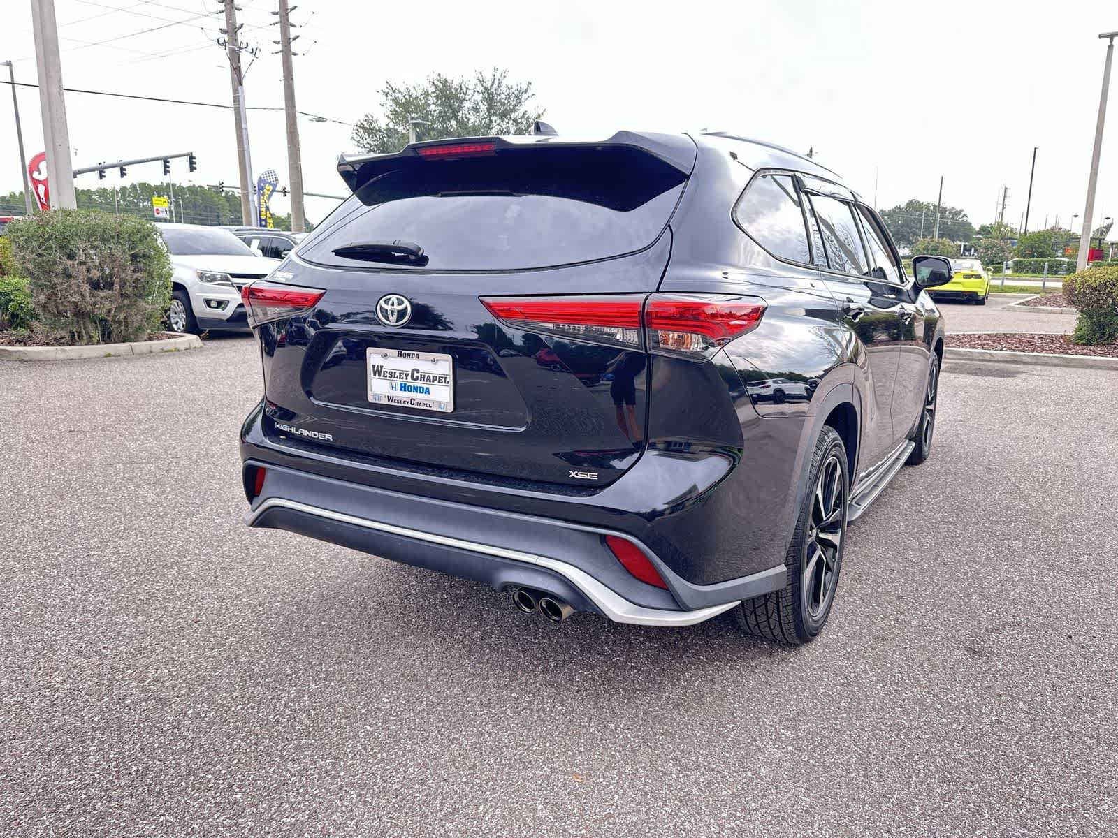 Used 2021 Toyota Highlander XSE FWD image 6