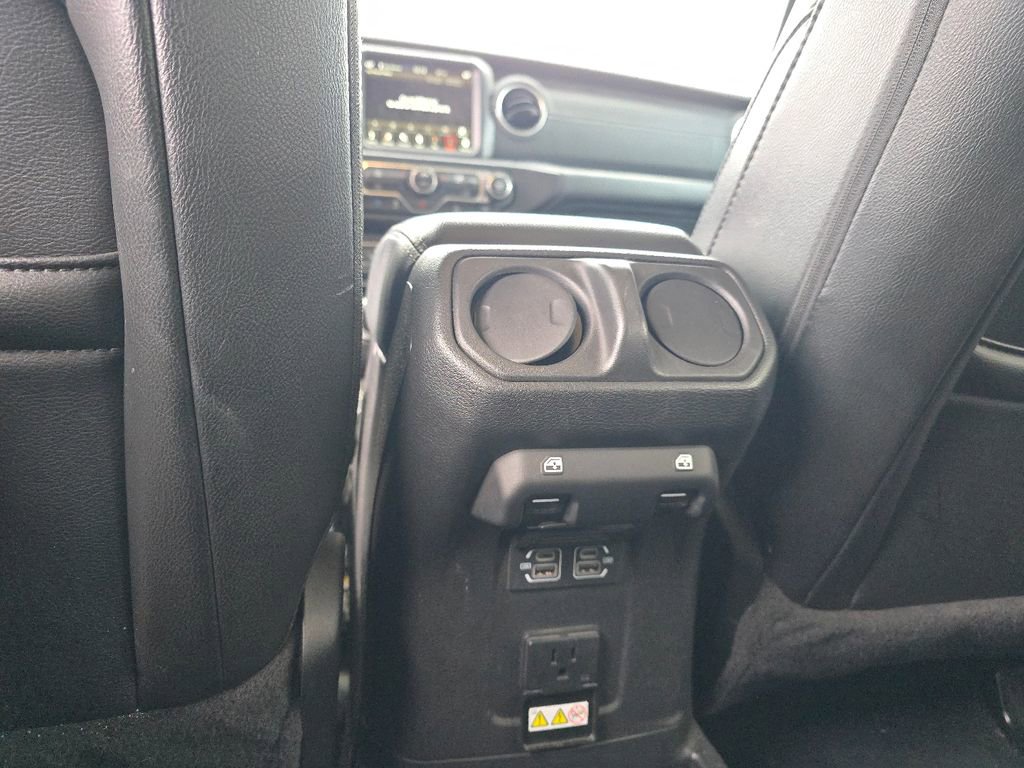 Used 2022 Jeep Wrangler Unlimited Sahara image 26