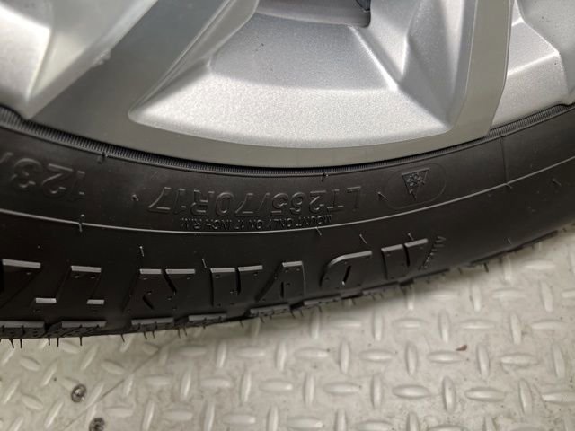 Used 2025 Chevrolet Silverado 2500 LT w/ Convenience Package image 29