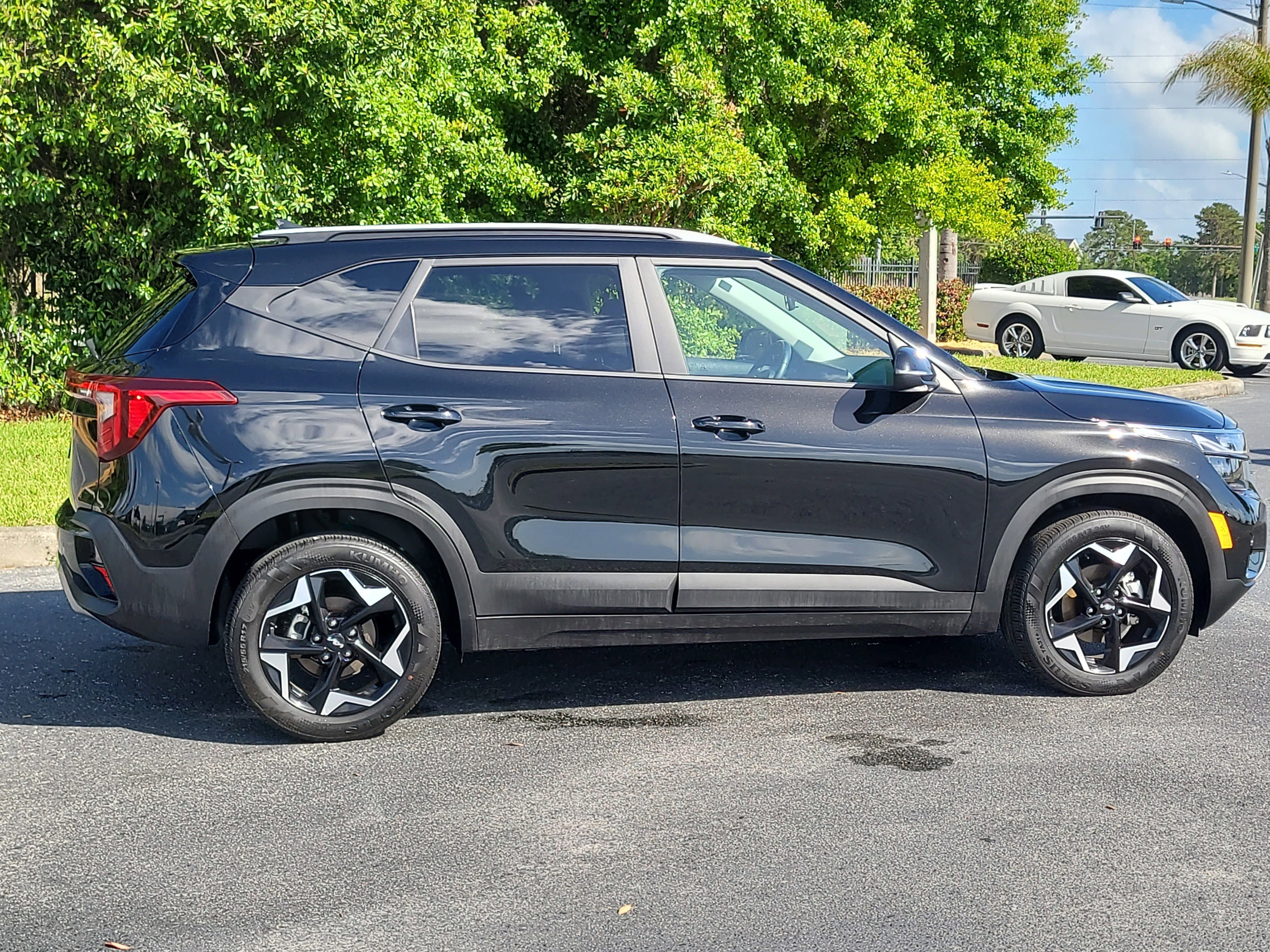 Used 2025 Kia Seltos S image 8