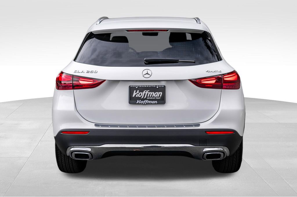 Used 2025 Mercedes-Benz GLA 250 4MATIC image 8